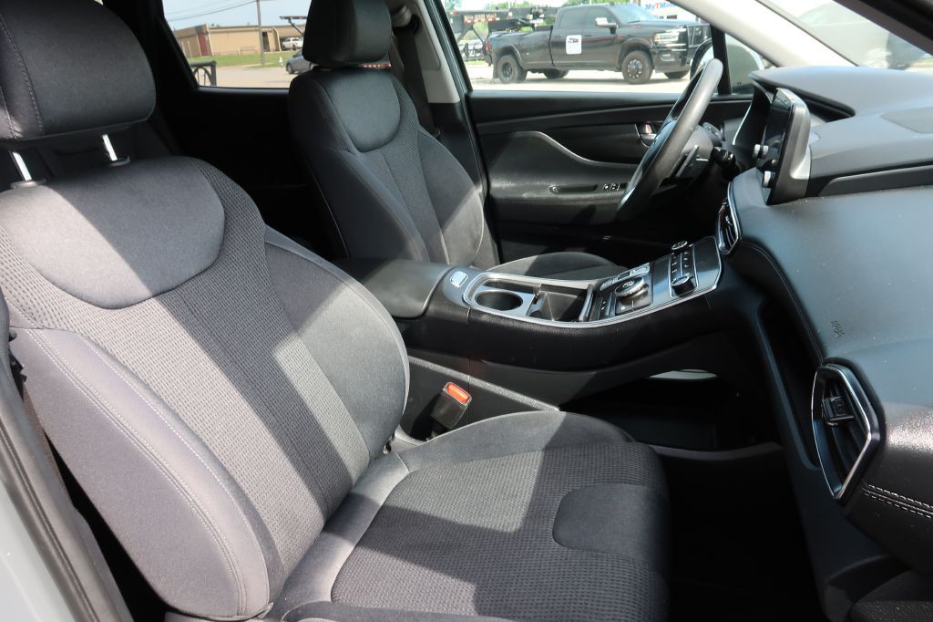 2021 Hyundai Santa Fe Image 9
