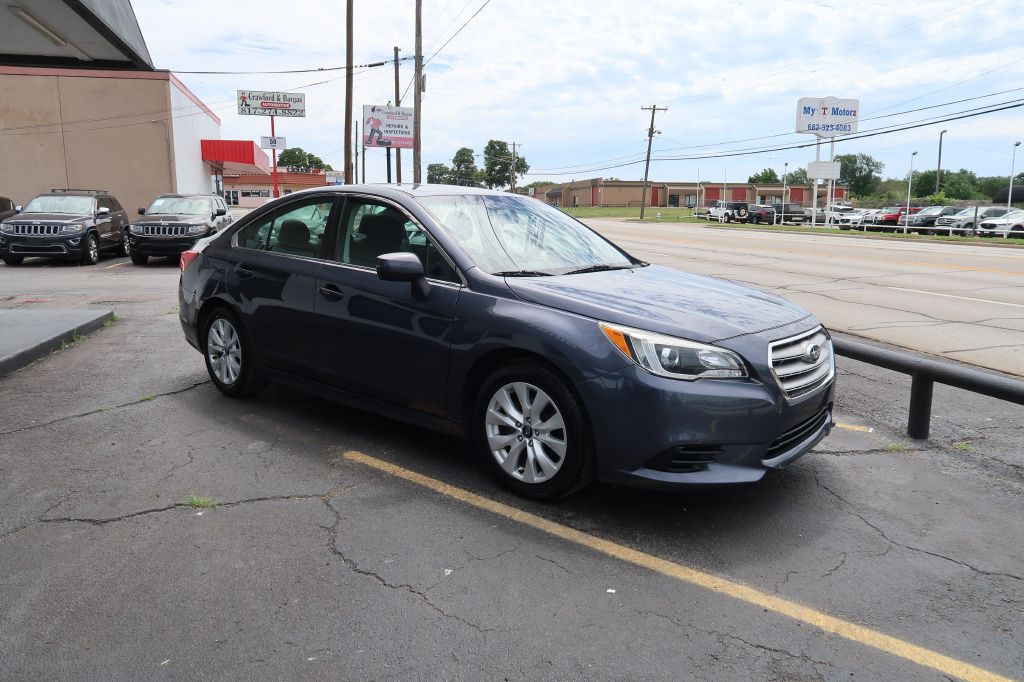 2017 Subaru Legacy Image 2