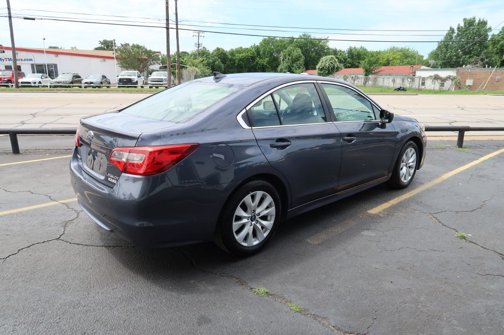 2017 Subaru Legacy Image 3