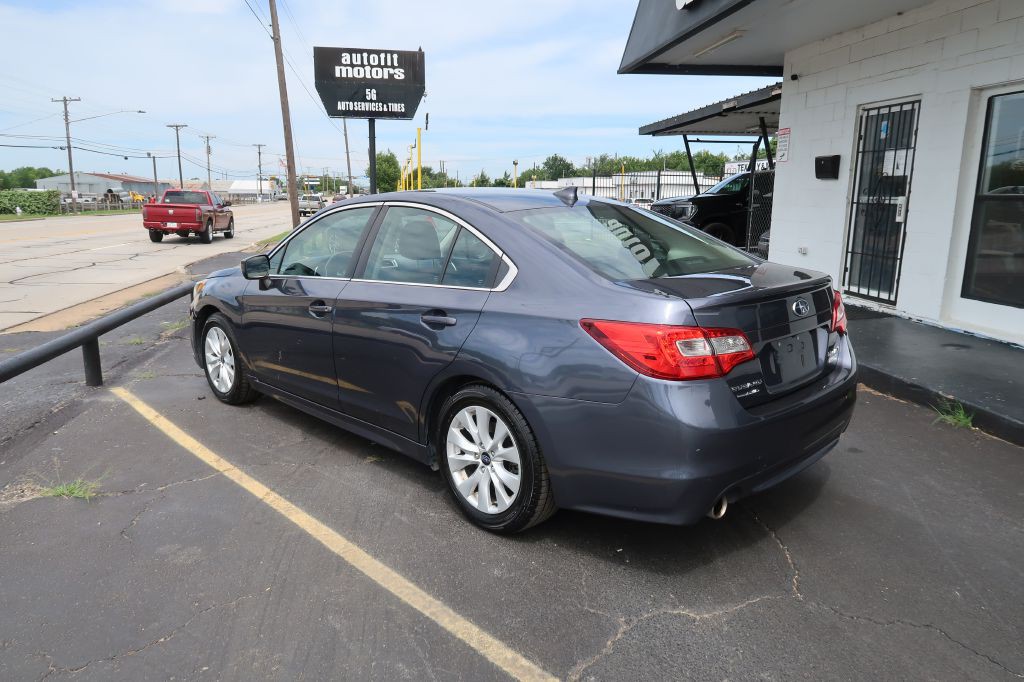 2017 Subaru Legacy Image 4