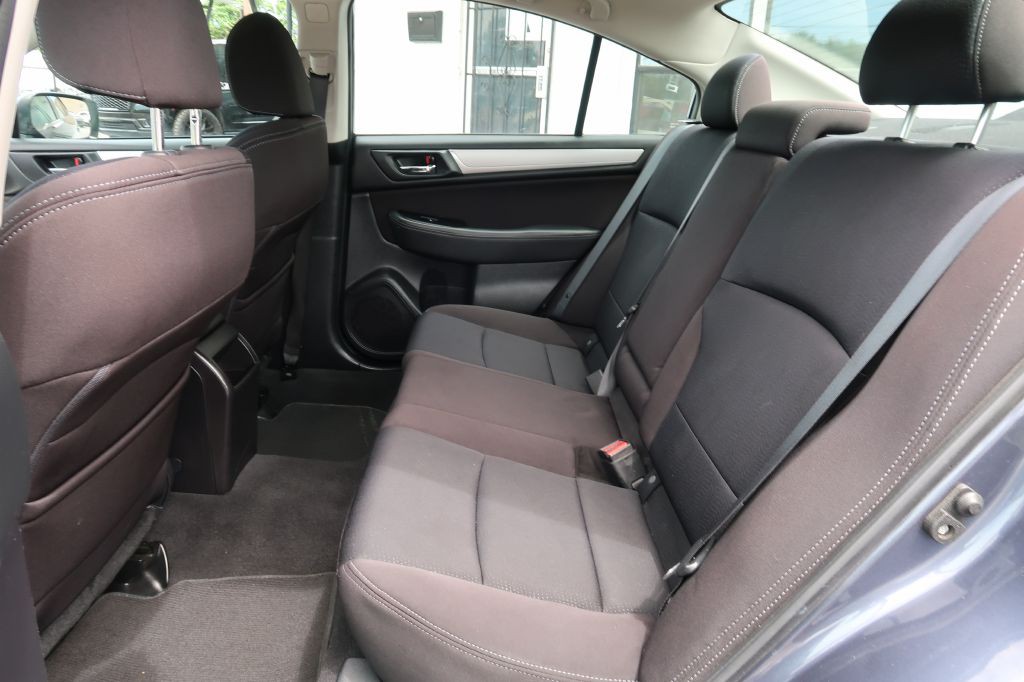 2017 Subaru Legacy Image 7