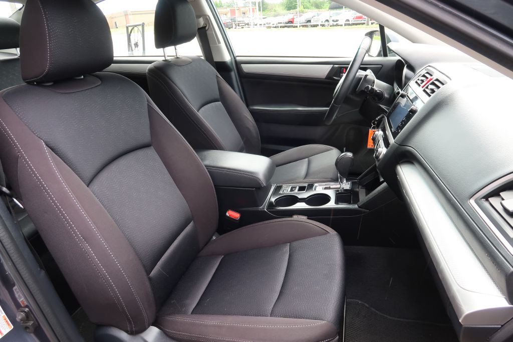 2017 Subaru Legacy Image 9