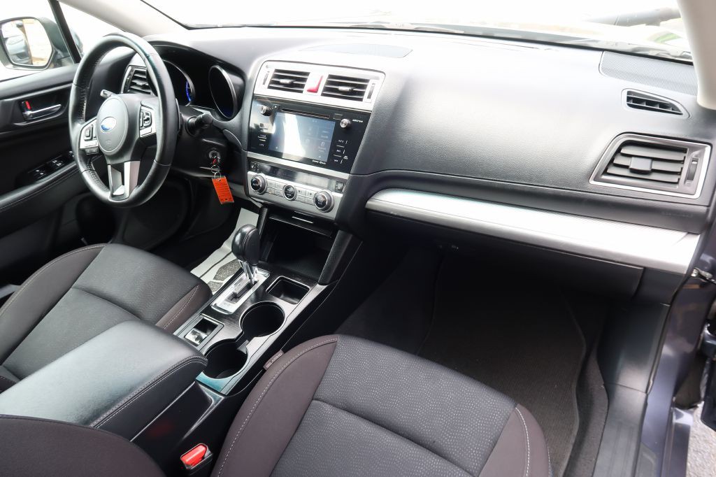 2017 Subaru Legacy Image 10