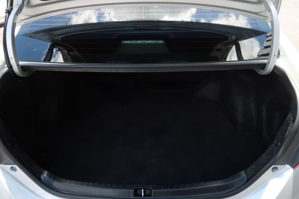 2019 Toyota Corolla Image 11