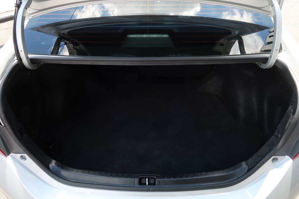 2019 Toyota Corolla Image 12