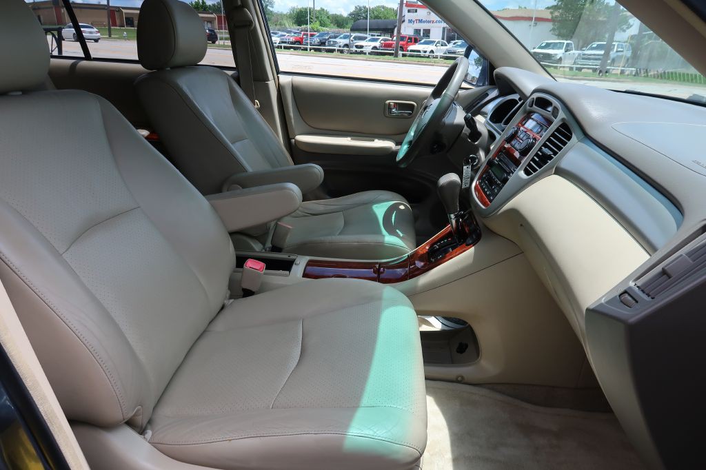 2004 Toyota Highlander Image 9