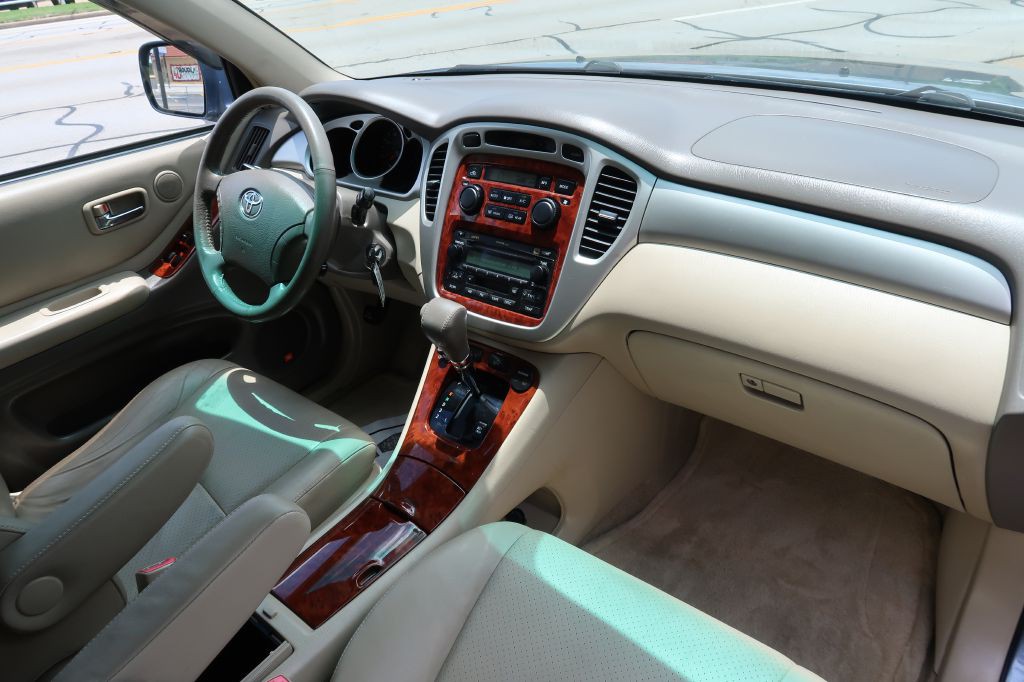 2004 Toyota Highlander Image 10