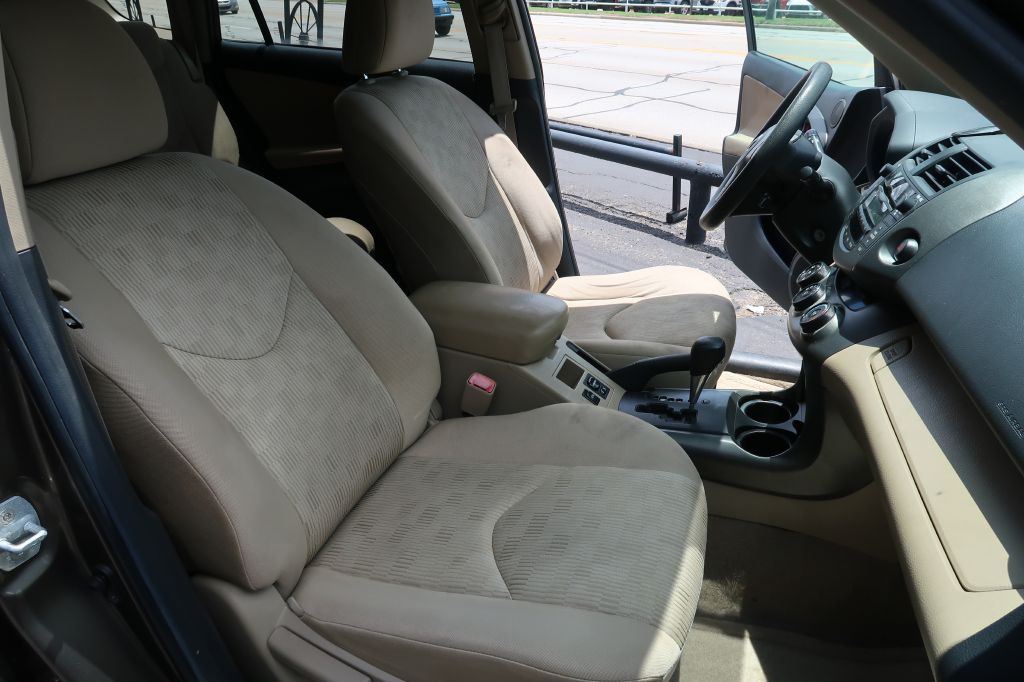 2011 Toyota Rav4 Image 9