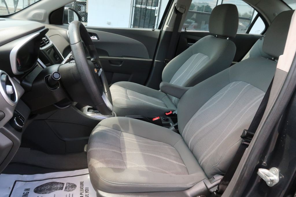 2019 Chevrolet Sonic Image 5