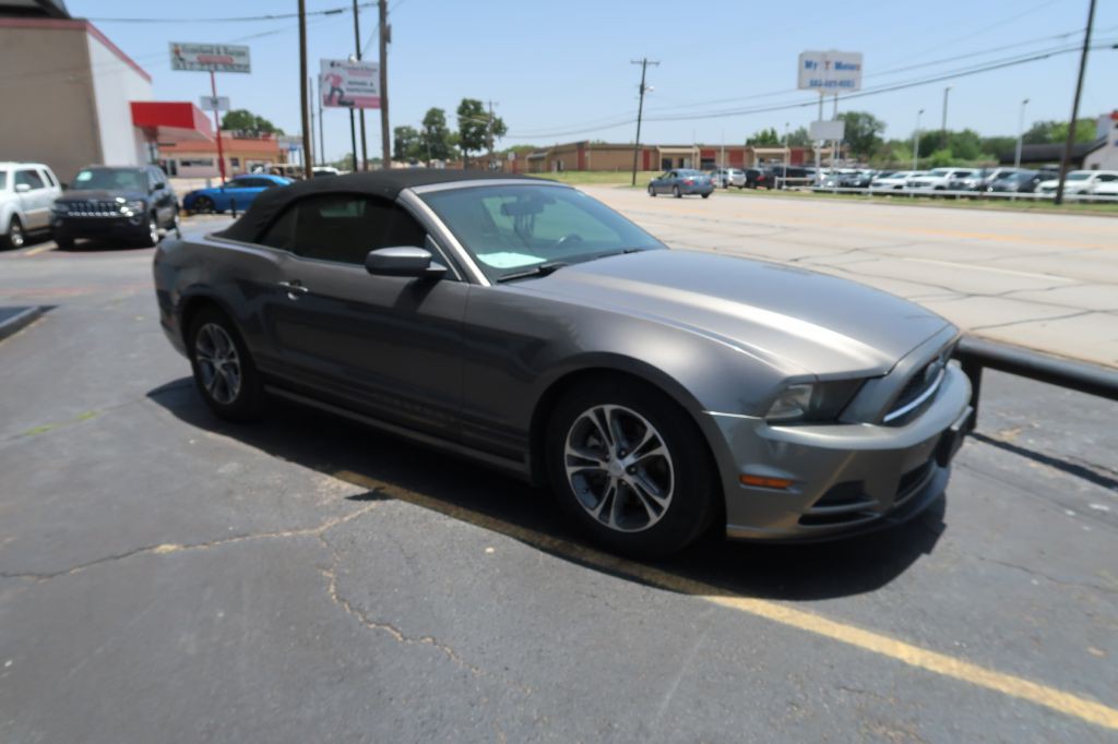 2014 Ford Mustang Image 2