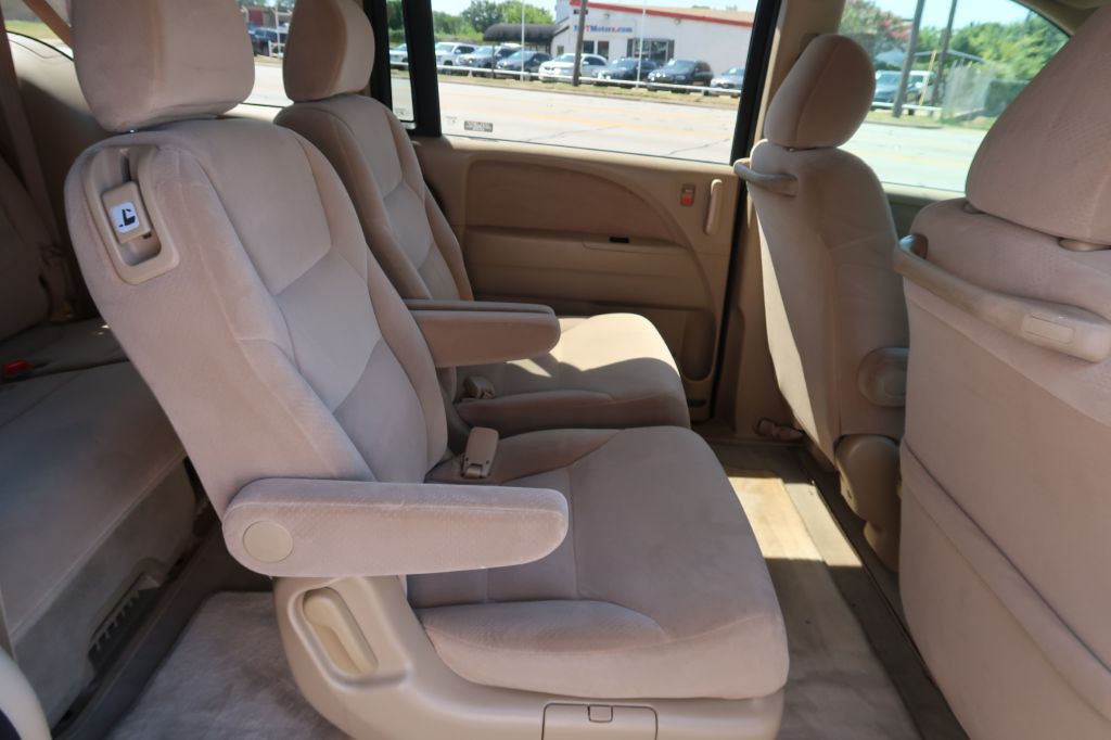 2007 Honda Odyssey Image 8