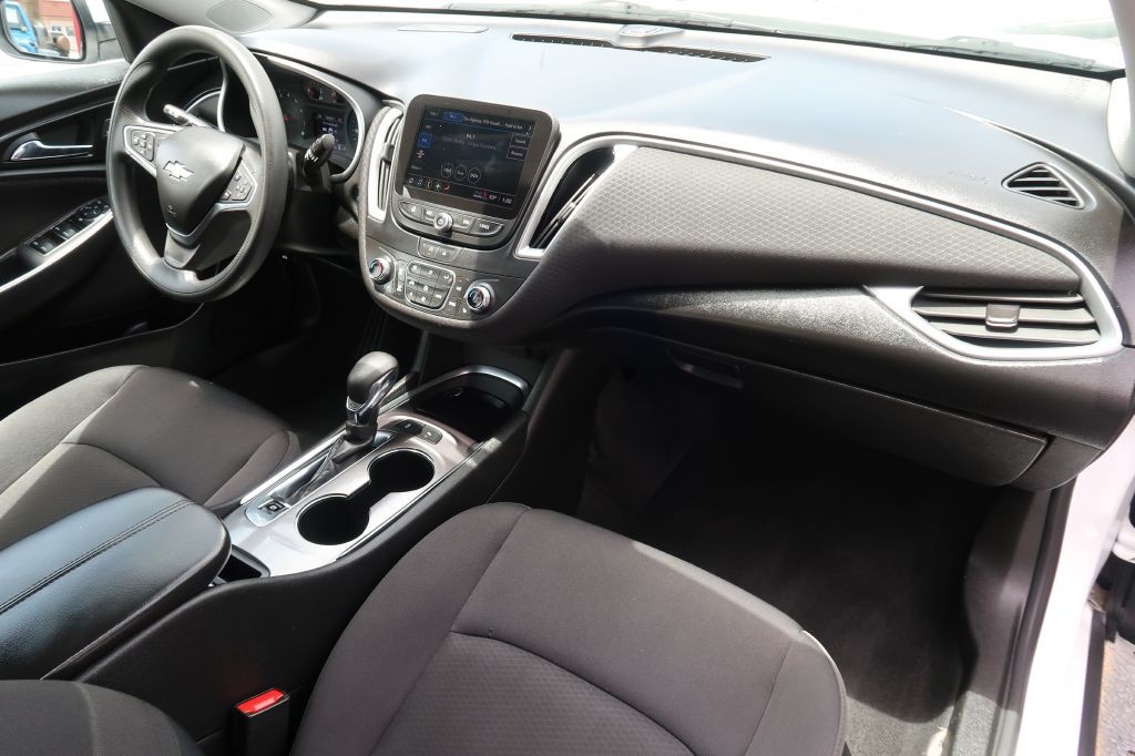 2023 Chevrolet Malibu Image 7