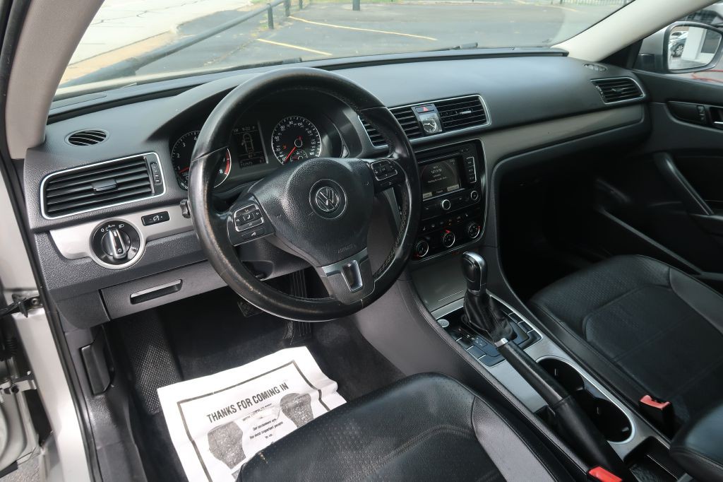 2014 Volkswagen Passat Image 6