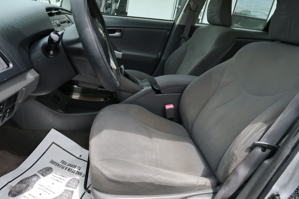 2011 Toyota Prius Image 5