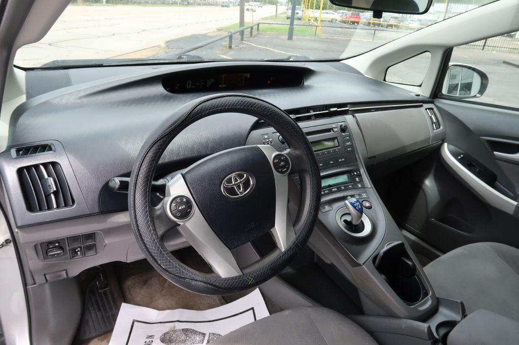 2011 Toyota Prius Image 6