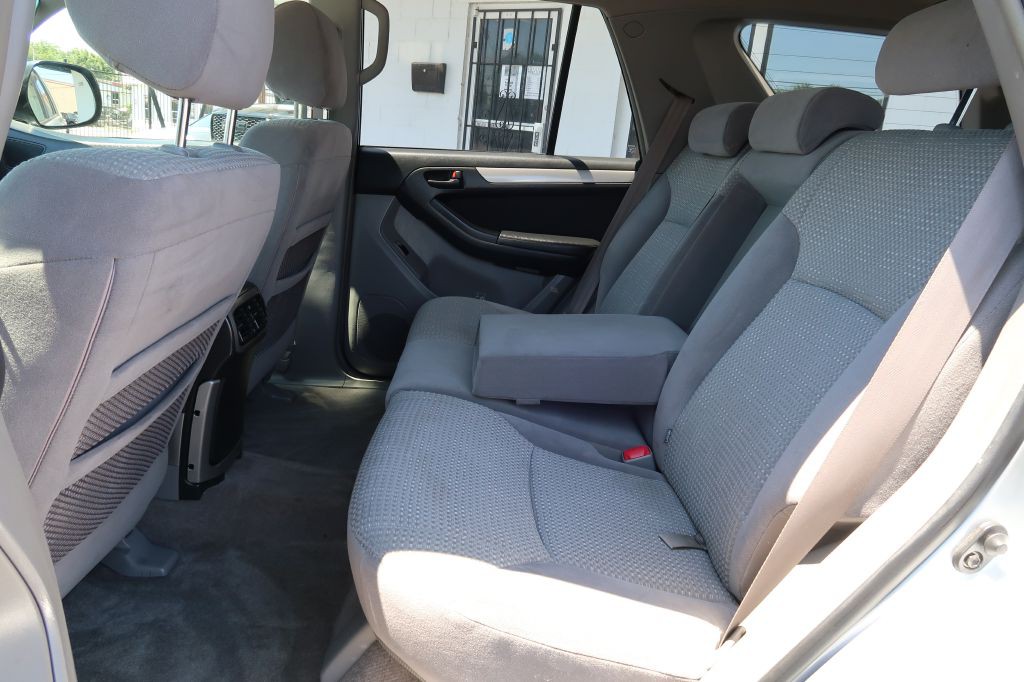2004 Toyota 4Runner Image 8