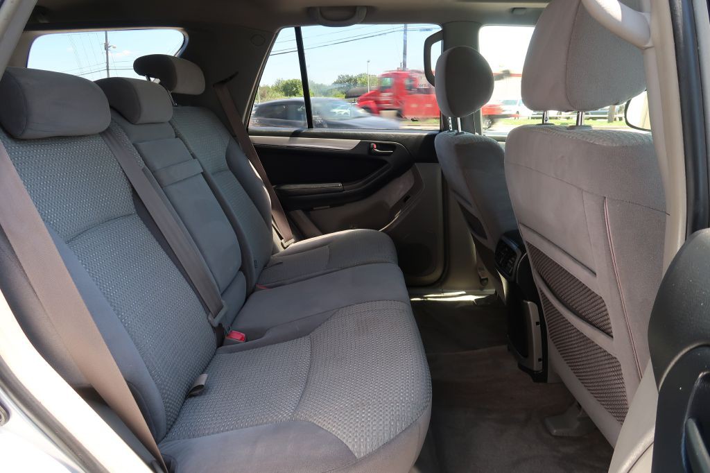 2004 Toyota 4Runner Image 9