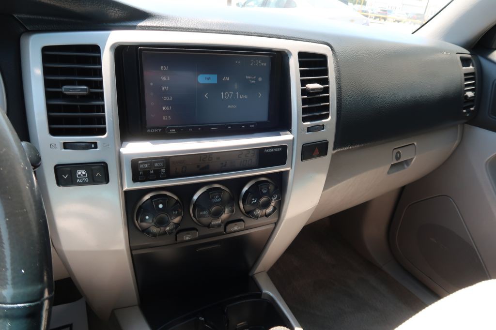 2004 Toyota 4Runner Image 14