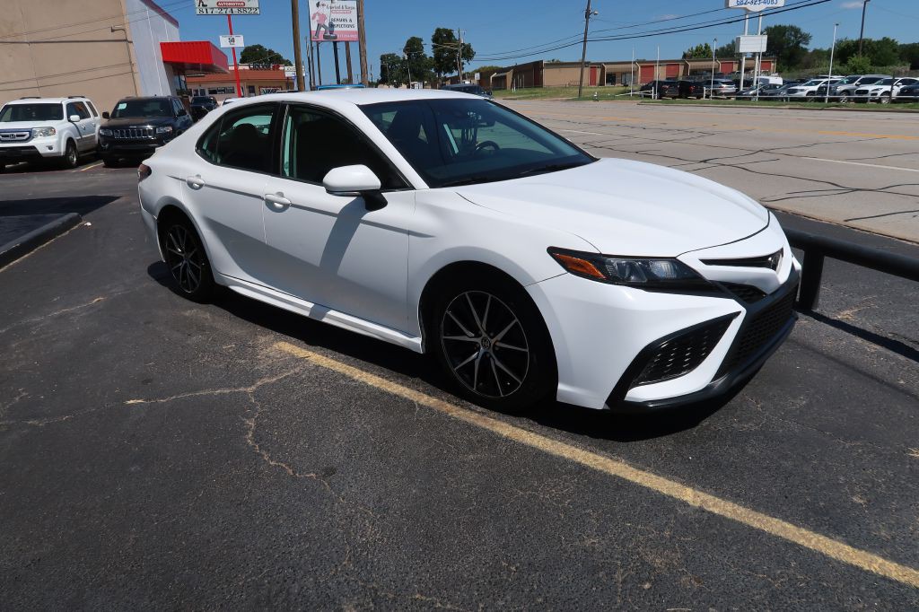2022 Toyota Camry Image 2