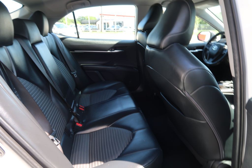 2022 Toyota Camry Image 8