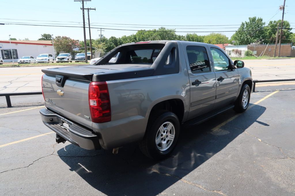 2007 Chevrolet Avalanche Image 3