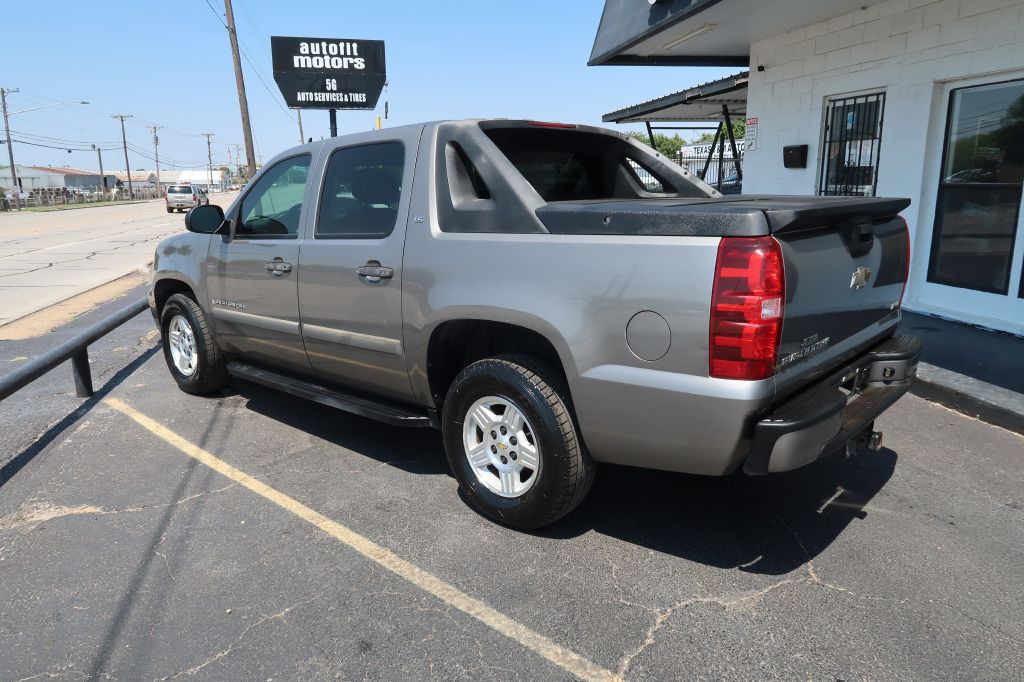 2007 Chevrolet Avalanche Image 4