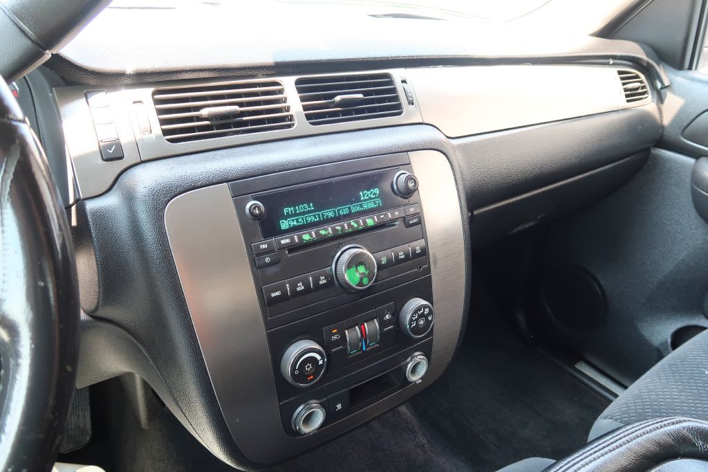 2007 Chevrolet Avalanche Image 14