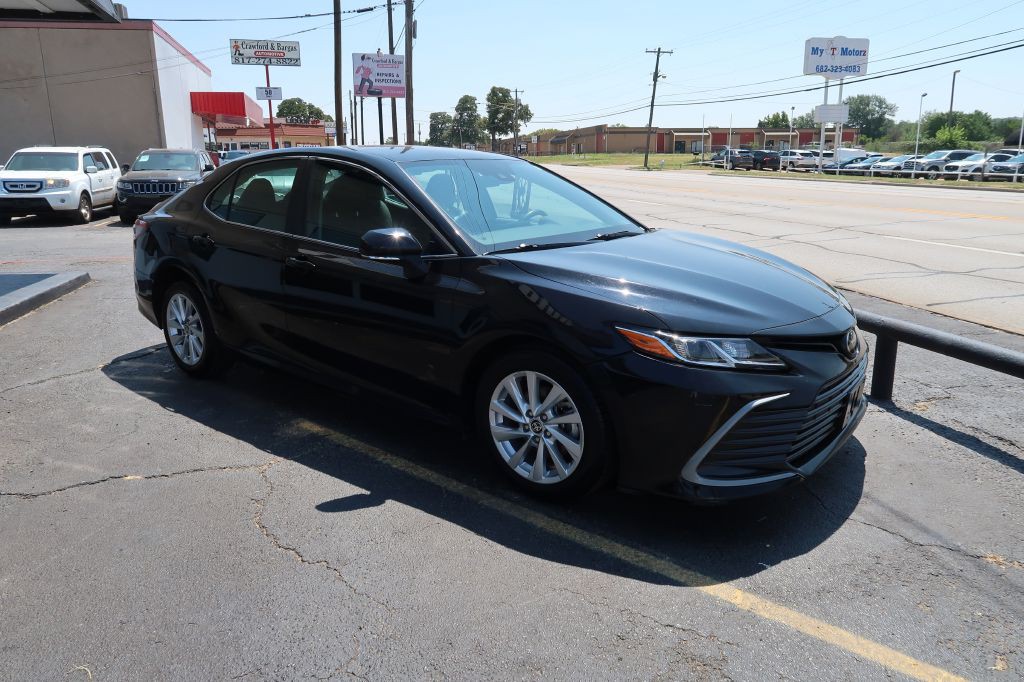 2023 Toyota Camry Image 2