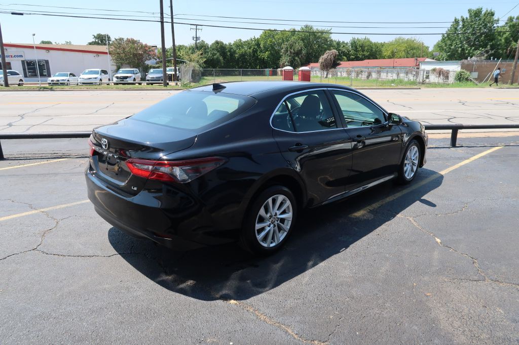 2023 Toyota Camry Image 3