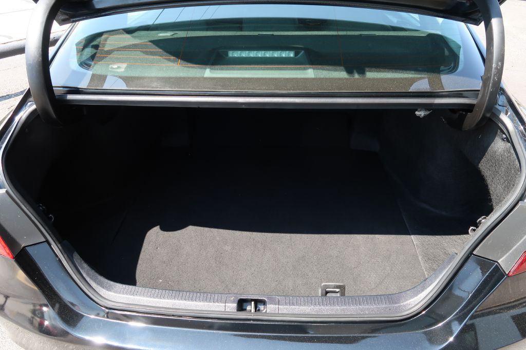2023 Toyota Camry Image 11