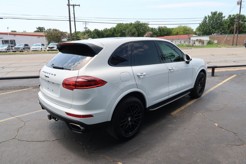 2017 Porsche Cayenne Image 4