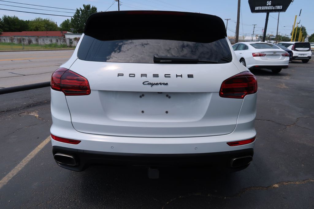 2017 Porsche Cayenne Image 5