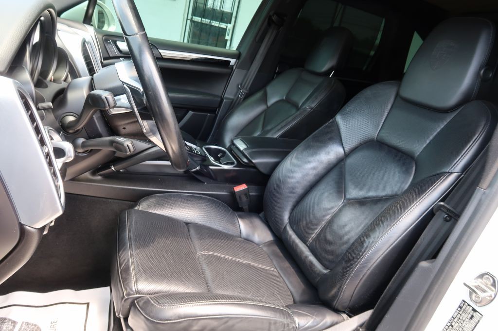 2017 Porsche Cayenne Image 7