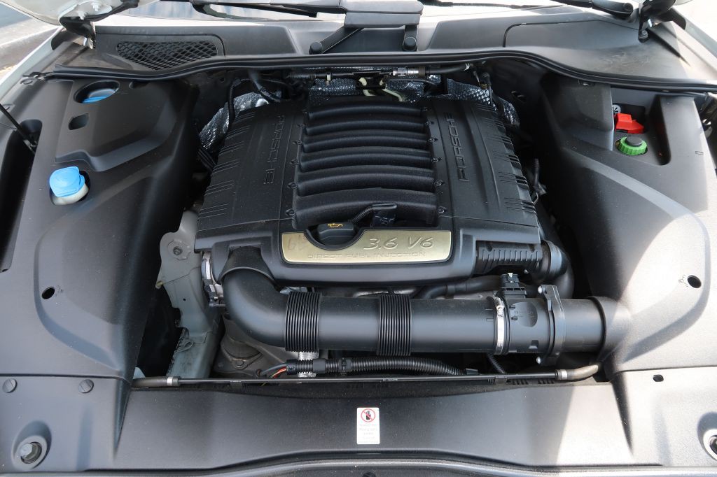 2017 Porsche Cayenne Image 14