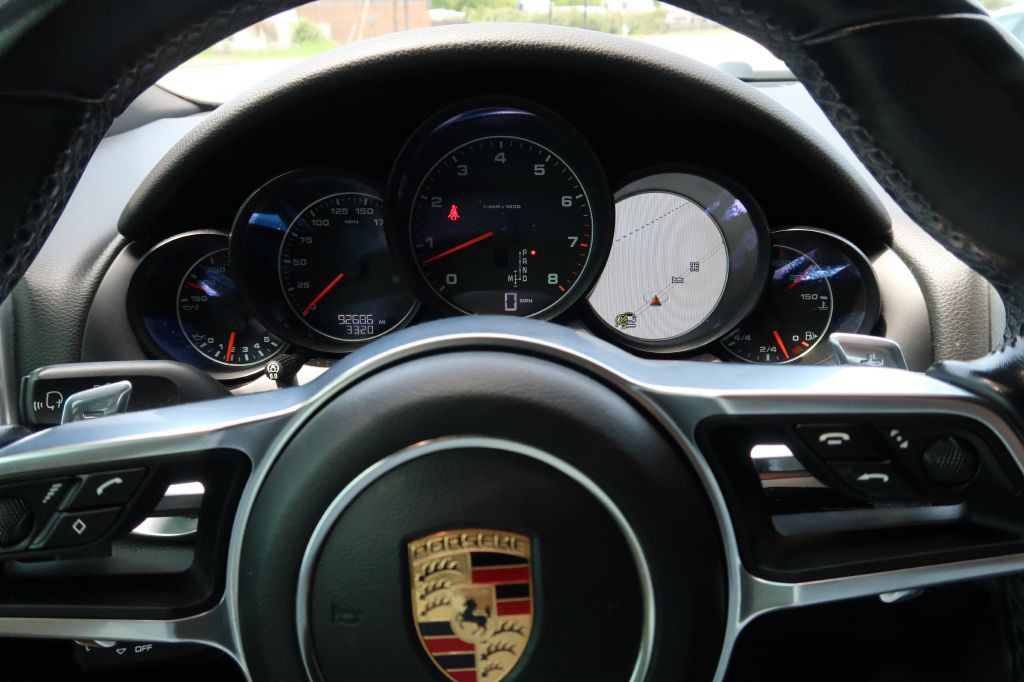 2017 Porsche Cayenne Image 15