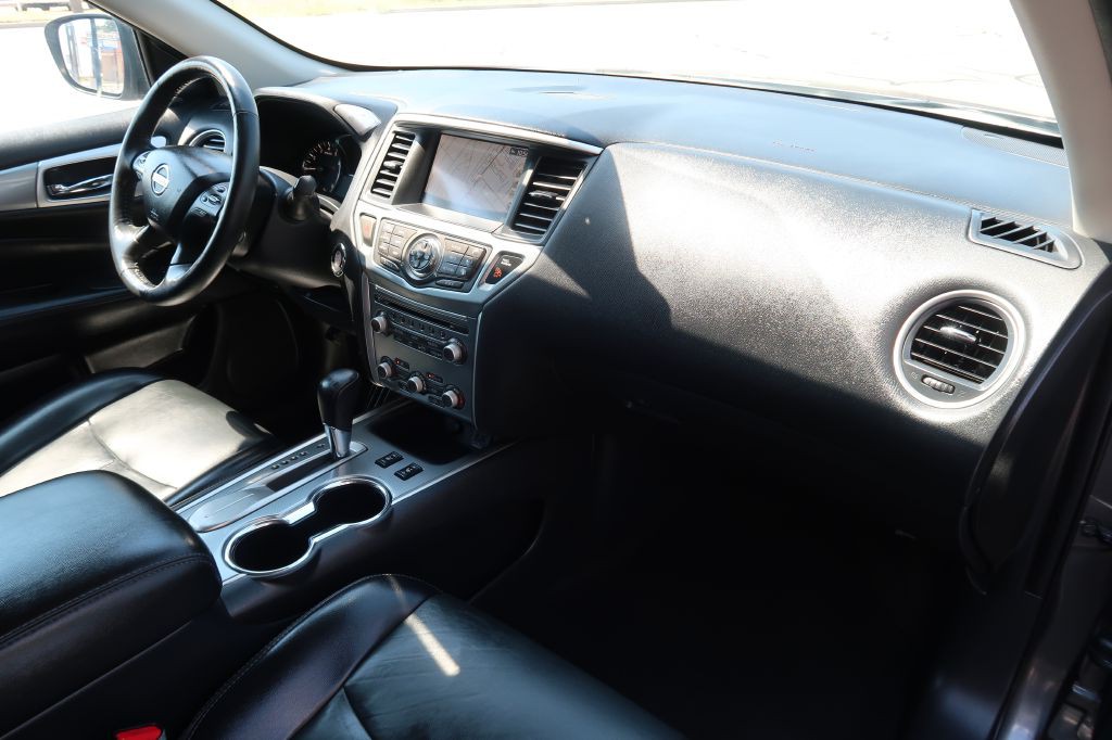 2020 Nissan Pathfinder Image 11