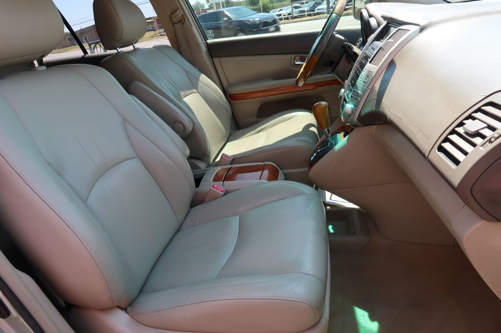 2004 Lexus RX Image 9