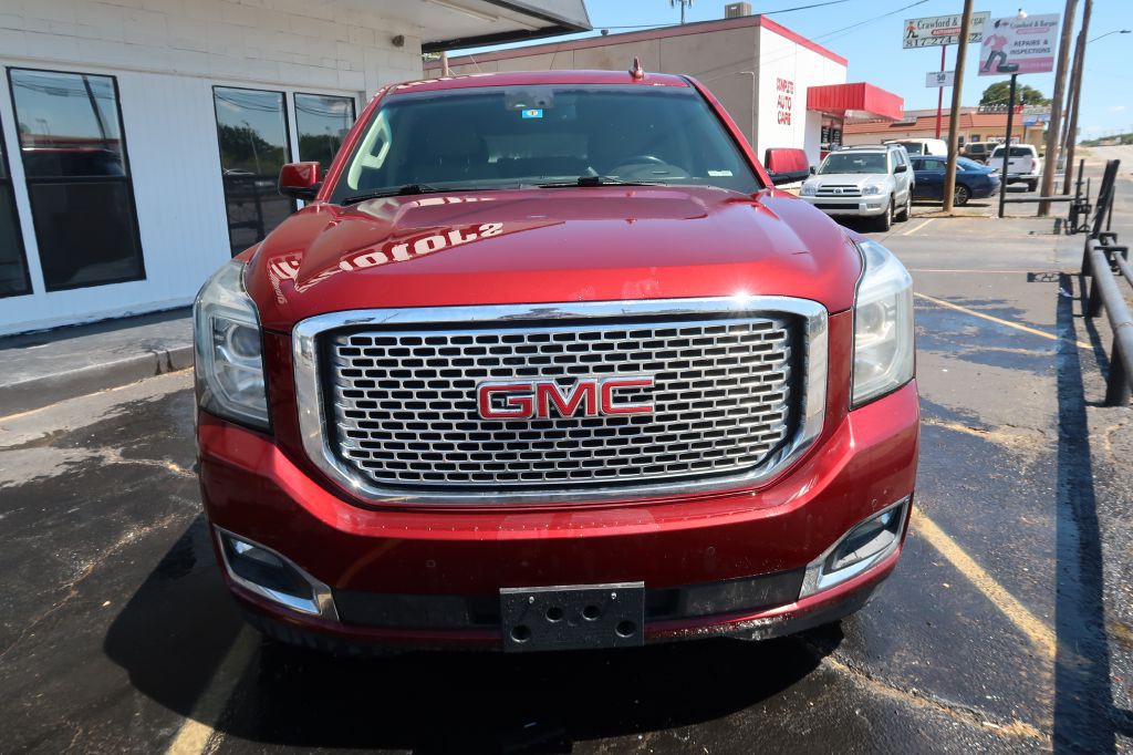 2017 GMC Yukon Image 2
