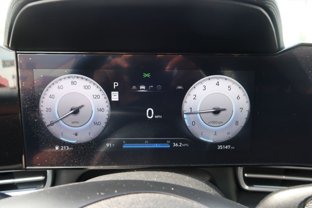 2025 Hyundai Elantra Image 13