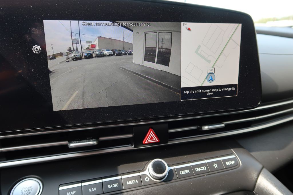 2025 Hyundai Elantra Image 14