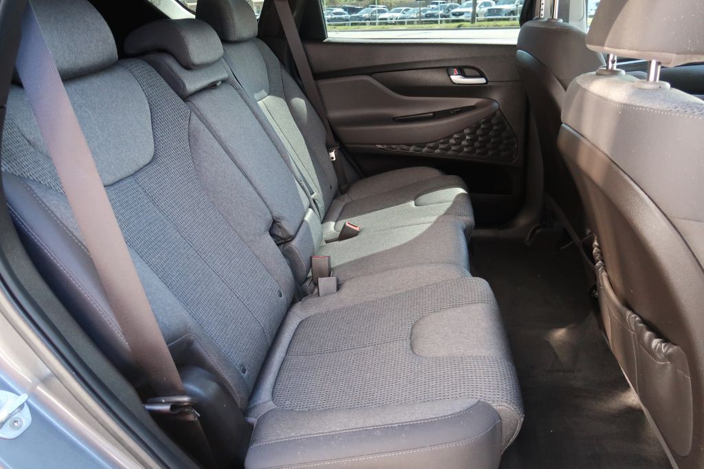 2019 Hyundai Santa Fe Image 10