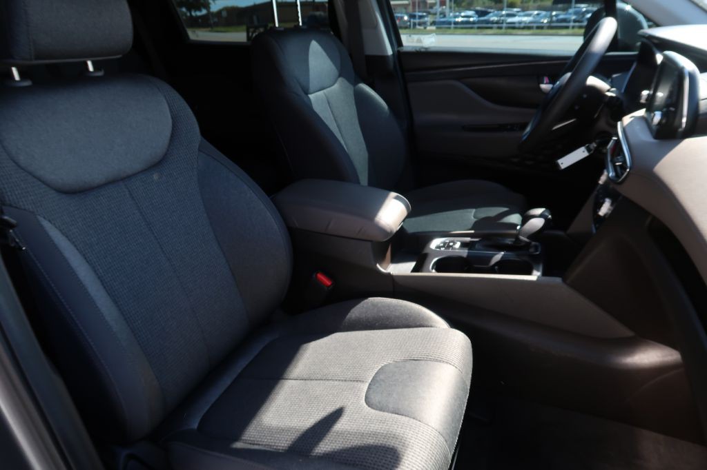2019 Hyundai Santa Fe Image 11