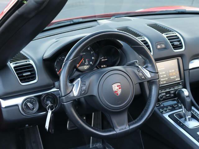 2015 Porsche Boxster Image 22