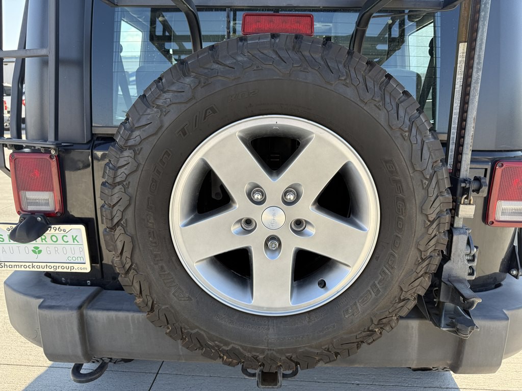 2010 Jeep Wrangler Image 14