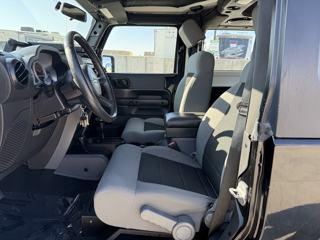 2010 Jeep Wrangler Image 18