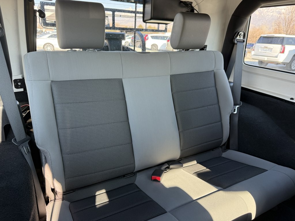 2010 Jeep Wrangler Image 22