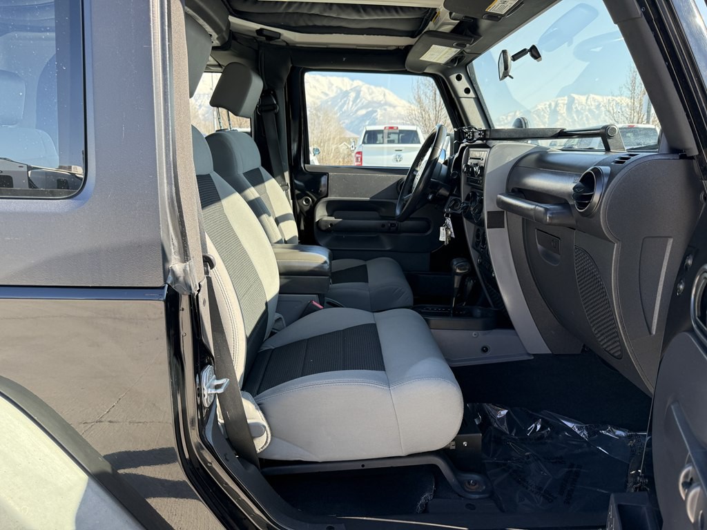 2010 Jeep Wrangler Image 23