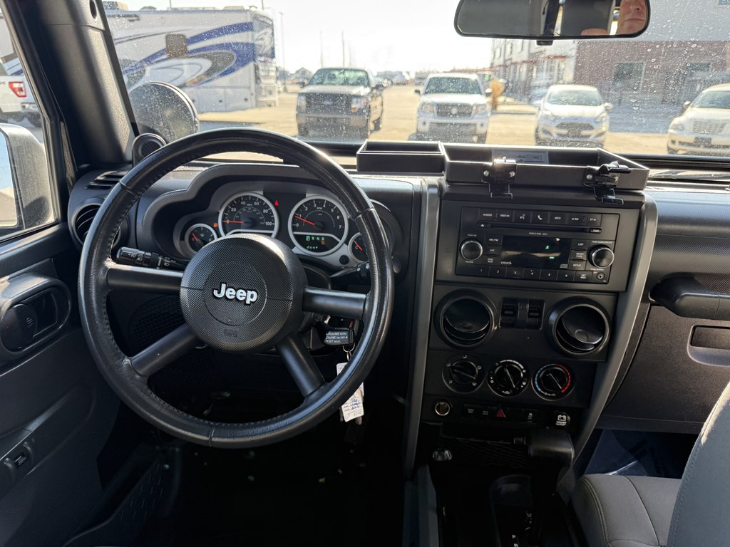 2010 Jeep Wrangler Image 27