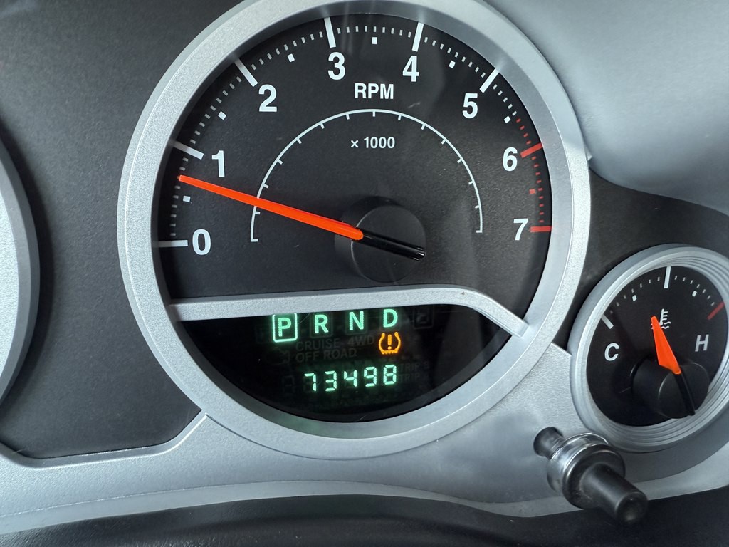 2010 Jeep Wrangler Image 31