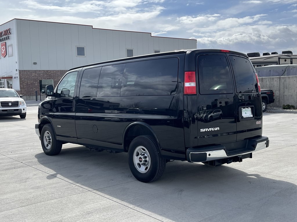 2021 GMC Savana Image 5
